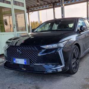 Mașină căutată de autoritățile italiene, descoperită în Petea