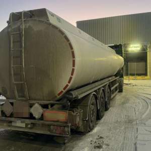 Remorcă cisternă, în valoare de 30.000 de euro, căutată de autoritățile croate, descoperită în PTF Siret