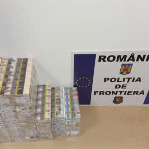 Peste 20.000 de țigarete ascunse într-un locaș special amenajat, descoperite într-un microbuz în PTF Calafat