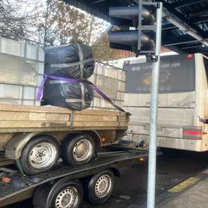 La volan, fără drept