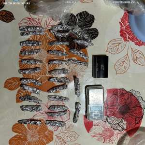 Patru persoane arestate preventiv, în urma unor percheziţii în judeţul Tulcea la o grupare specializată în traficul de droguri de risc şi de mare risc