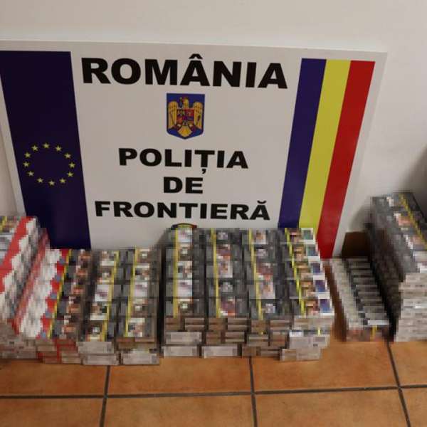 Peste 11.000 de țigarete ascunse în compartimentul motor, descoperite în P.T.F Calafat