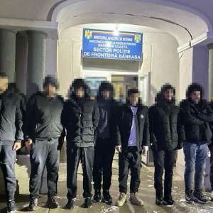 Nouăsprezece cetățeni străini, intrați ilegal în țară, depistați de polițiștii de frontieră, utilizând dronele din dotare