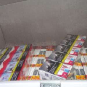 Peste 28.000 de țigarete ascunse și nedeclarate, descoperite într-un microbuz în P.T.F Calafat