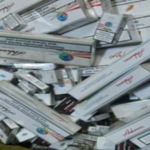 Ţigări de contrabandă ascunse în rezervor, descoperite la trecerea frontierei