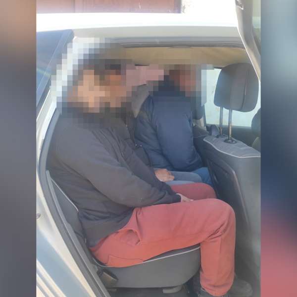 Cinci cetățeni străini depistați în tenativă de trecere ilegală