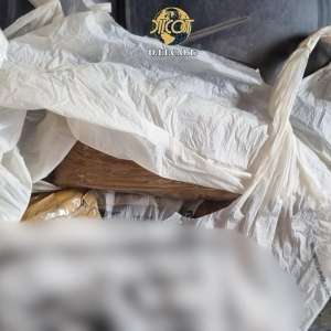 Aproape un kilogram de cocaină descoperit într-un autoturism, la intrarea în ţară prin Punctul de Trecere a Frontierei Giurgiu