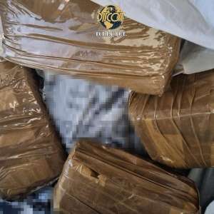 Aproape un kilogram de cocaină descoperit într-un autoturism, la intrarea în ţară prin Punctul de Trecere a Frontierei Giurgiu