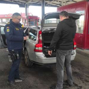 Substanțe dopante de risc descoperite asupra unui tânăr la granița moldo-română