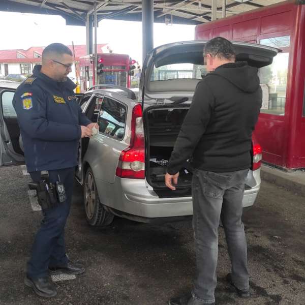 Substanțe dopante de risc descoperite asupra unui tânăr la granița  moldo-română