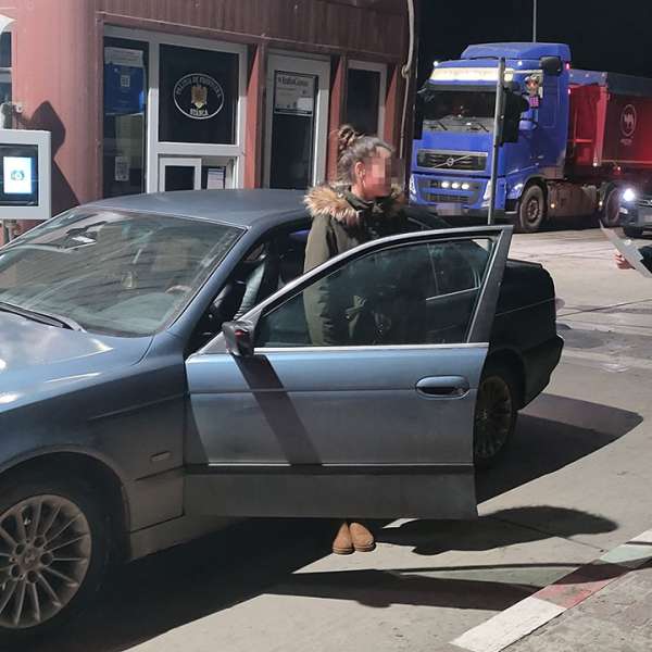 O tânără din Republica Moldova a testat vigilența polițiștilor de frontieră și s-a ales cu dosar penal