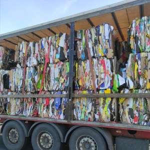 Deşeuri din Germania, Anglia și Ungaria oprite la Borș II și NădlacII  Aproximativ  65  de tone de diverse bunuri