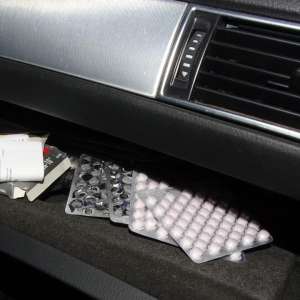 Comprimate dopante cu grad mare de risc, descoperite într-un autoturism în PTF Calafat