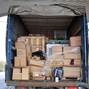 45 butelii ce conțin o substanță periculoasă, descoperite într-un microbuz în PTF Giurgiu