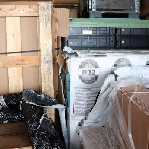45 butelii ce conțin o substanță periculoasă, descoperite într-un microbuz în PTF Giurgiu