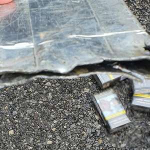 5.400 de  țigarete, ascunse în barele prelatei unui ansamblu rutier, descoperite la PTF Turnu Măgurele