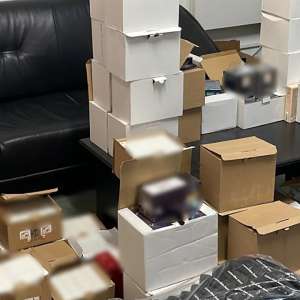 Bunuri susceptibile a fi contrafăcute, în valoare de aproximativ 1 milion de lei, descoperite în Portul Constanța și în P.T.F Ostrov