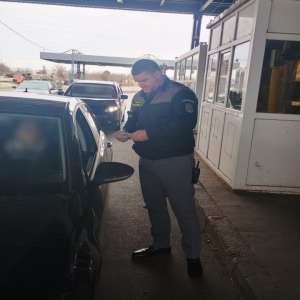 A prezentat la control un document fals și s-a ales cu dosar penal