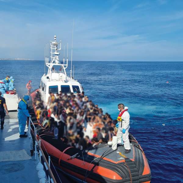 Polițiștii de Frontieră Români au salvat peste 3.000 de persoane din apele Mării Mediterane