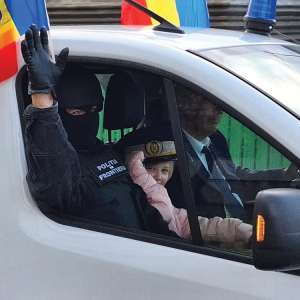 Sărbătoarea Zilei Naționale a României: Parade militare în toată țara