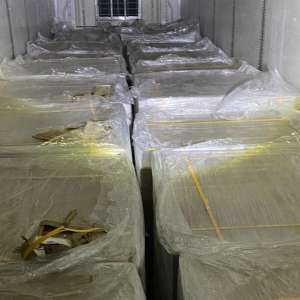 Aproximativ 5 milioane de țigarete descoperite într-un ansamblu rutier în PTF Bechet