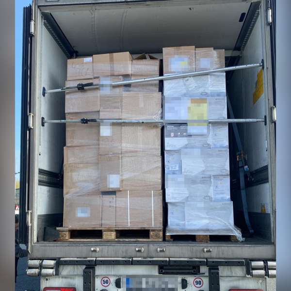 Deşeuri din Germania și Spania oprite la Borș II și Nădlac II. Aproximativ 48 de tone de diverse bunuri