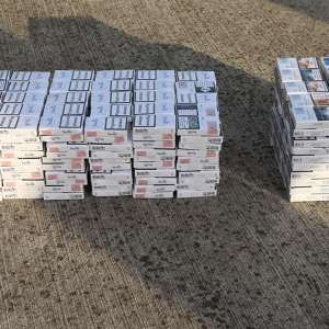 Femeie amendată cu 20.000 lei pentru transportul a 9.000 țigarete