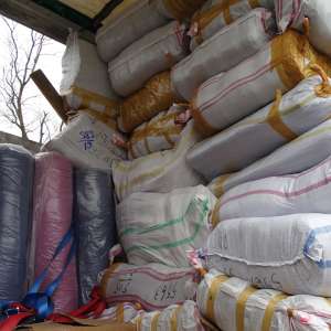 Zeci de mii de bunuri, susceptibile a fi contrafăcute, în valoare de aproximativ 4.000.000 de lei, descoperite de polițiștii de frontieră giurgiuveni