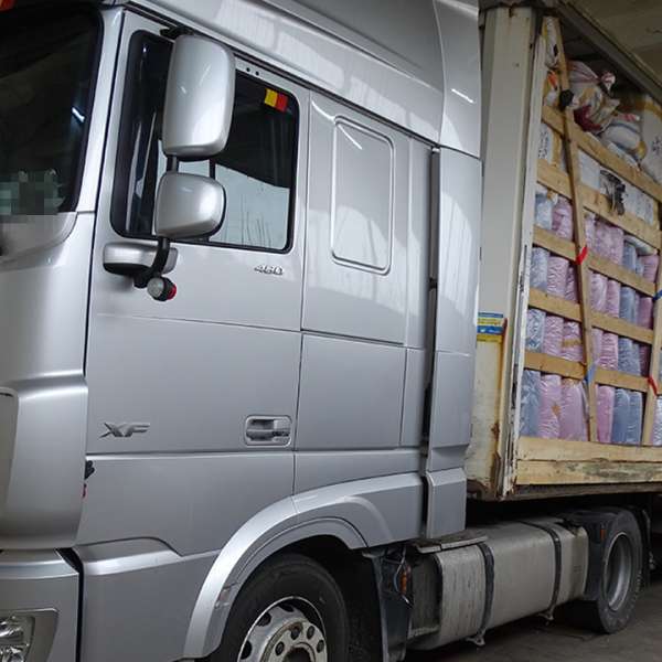 Zeci de mii de bunuri, susceptibile a fi contrafăcute, în valoare de aproximativ 4.000.000 de lei, descoperite de polițiștii de frontieră giurgiuveni