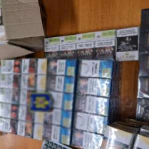 Fumător pasionat depistat la trecerea frontierei cu zeci de pachete de țigări