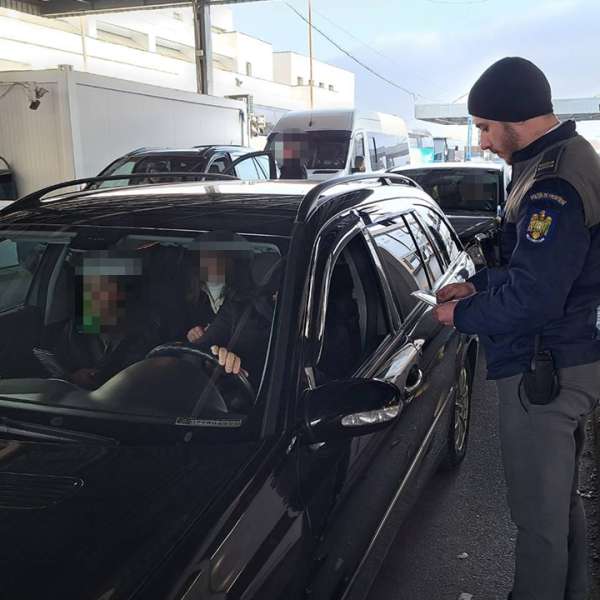 Depistat la controlul de frontieră, fără drept de circulaţie