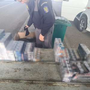 Femeie, în bagajele căreia au fost descoperite țigări, cercetată pentru contrabandă