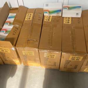 Ochelari de soare și încălțăminte sport, susceptibile a fi contrafăcute, descoperite în P.T.F. Bechet