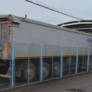 În trafic cu o altă semiremorcă decât cea din certificatul de înmatriculare