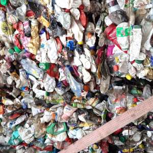 Deşeuri din Germania, Austria și Belgia oprite la Nădlac II și Borș II. Peste 68 tone de diverse bunuri