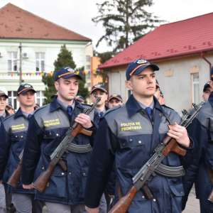 O serie nouă de elevi a depus jurământul militar la Şcoala ”Avram Iancu” Oradea 