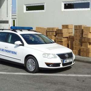 Peste 13.000 de bunuri susceptibile a fi contrafăcute în valoare de aproximativ 4.000.000 lei, confiscate de poliţiştii de frontieră în PTF Calafat