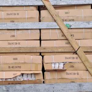 Aproximativ 4.500 perechi de încălțăminte susceptibile a fi contrafăcute, descoperite în PTF Bechet