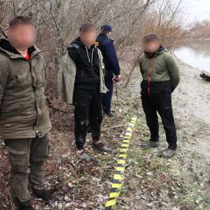 Cetăţeni străini depistaţi de poliţiştii de frontieră în cooperare cu omologii din Republica Moldova