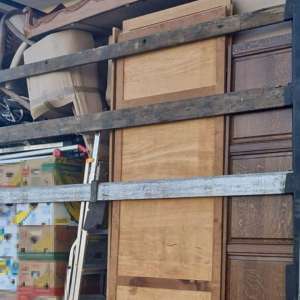 Deşeuri din vestul Europei oprite la Borș II și Nădlac II  Aproximativ 65 tone de diverse bunuri descoperite