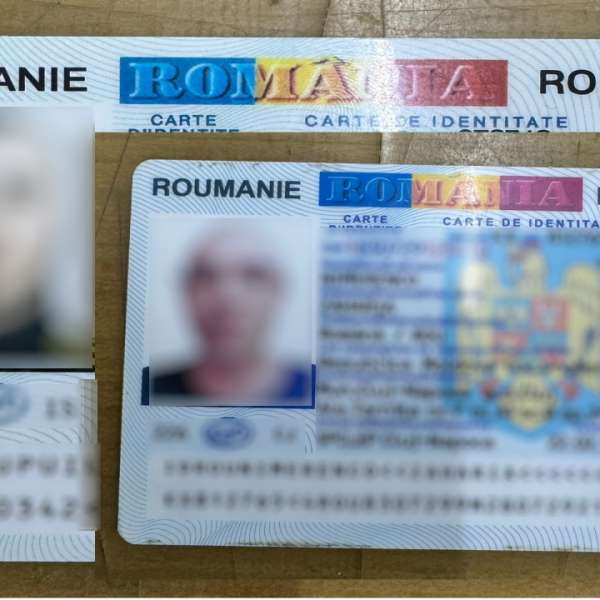 Documente false procurate cu 3.700 de euro descoperite asupra a doi cetățeni moldoveni