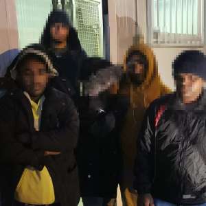 Patru cetățeni străini depistați de polițiștii de frontieră arădeni