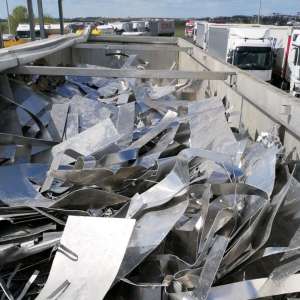 Deşeuri din vestul Europei oprite la Borș II și Nădlac II. Aproximativ 74 tone de diverse bunuri descoperite