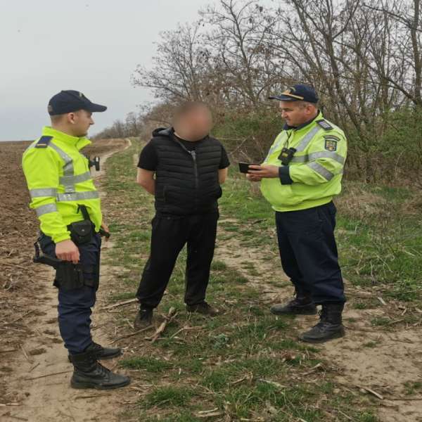 Cetăţean străin depistat de poliţiştii de frontieră în cooperare cu omologii din Republica Moldova