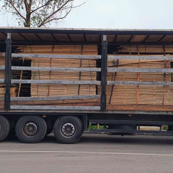  Material lemnos fără documente specifice de transport, descoperit la PTF Turnu Măgurele