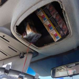 Țigarete în valoare de peste 21.000 lei, descoperite ascunse în interiorul a două mijloace de transport