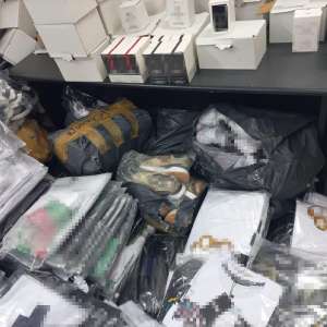 Bunuri susceptibile a fi contrafăcute, în valoare de aproximativ 500.000 lei, descoperite în PTF Giurgiu, în ultimele 24 ore