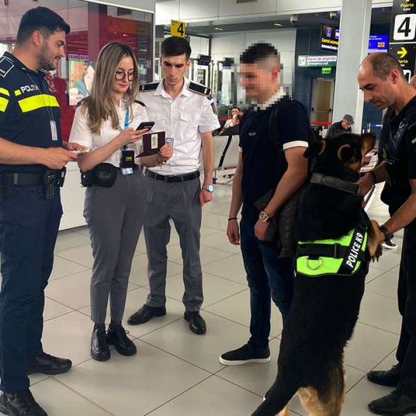 Mai mulţi cetăţeni străini au fost depistaţi cu nereguli pe aeroporturi în ultimele 48 de ore