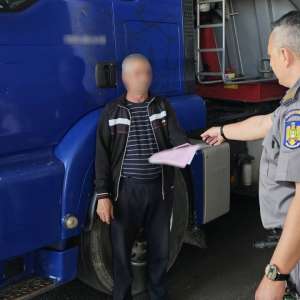 Şoferi profesioniști din Republica Ucraina depistați la controlul de frontieră cu documente false