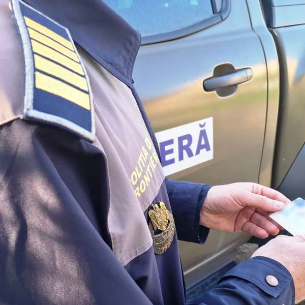 Permis de conducere românesc fals, cu destinația Spania, oprit la frontieră